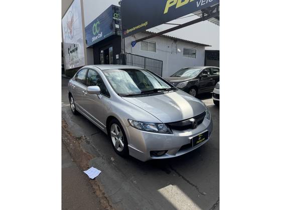HONDA CIVIC 1.8 LXS 16V FLEX 4P AUTOMÁTICO